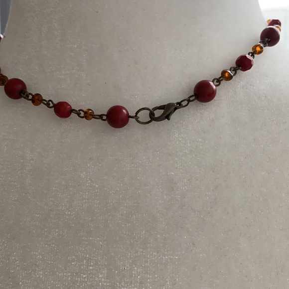 Red Tone Beaded Layered Necklce - Picture 2 of 2